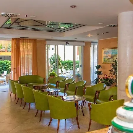Hotel Milano Simple 3*